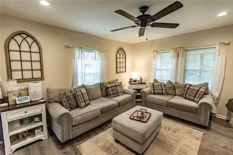 16 Guy St, Pelzer, SC 29669 photo 9