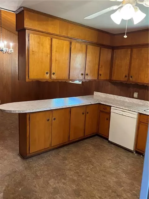 7 Springdale Dr, Williamston, SC 29697 photo 9