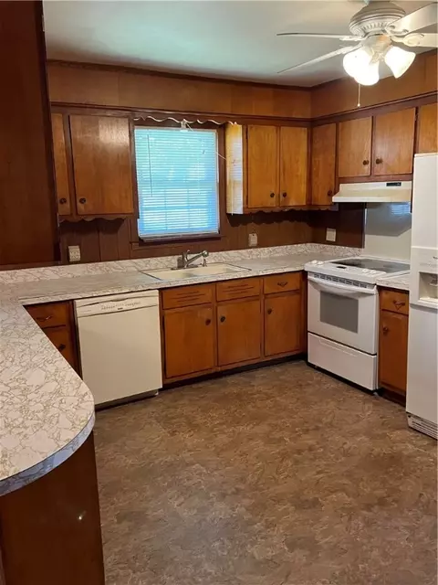 7 Springdale Dr, Williamston, SC 29697 photo 10