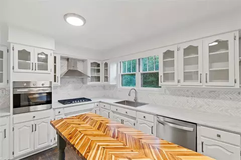 683 Corbin Rd, Honea Path, SC 29654 photo 6