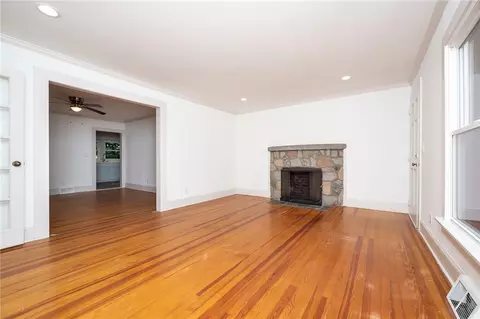 700 Gaines St, Central, SC 29630 photo 7