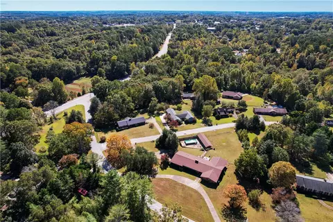 105 Playground Rd, Walhalla, SC 29691 photo 4
