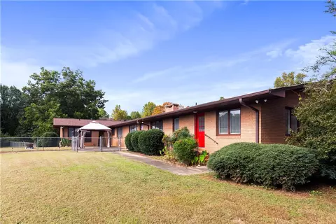 105 Playground Rd, Walhalla, SC 29691 photo 2
