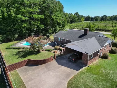 808 W Greer St, Honea Path, SC 29654 photo 5