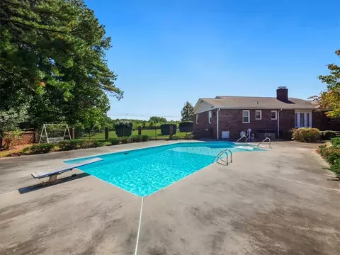 808 W Greer St, Honea Path, SC 29654 photo 9