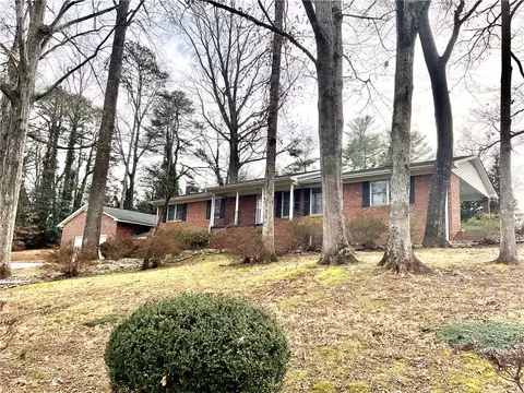 30 Lakeshore Dr, Walhalla, SC 29691 photo 45
