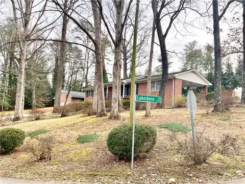 30 Lakeshore Dr, Walhalla, SC 29691 photo 2