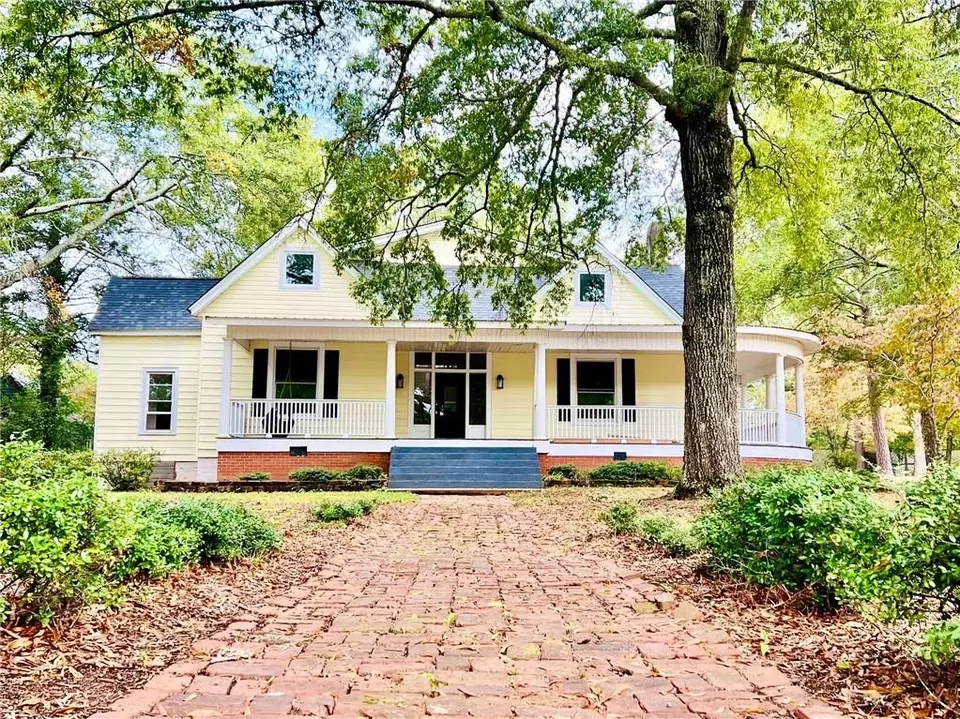 1106 N Main St, Abbeville, SC 29620 25 Photos Movoto