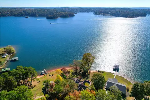 196 Knox Landing Dr, Seneca, SC 29672