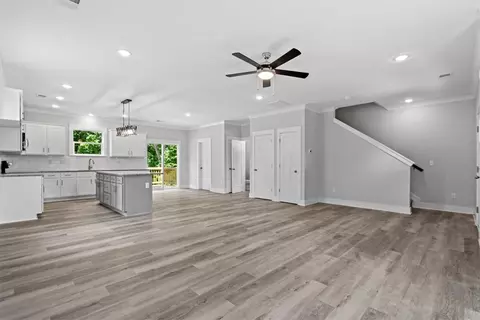 39 Parker St, Pelzer, SC 29669 photo 8