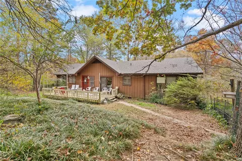 106 Burdine Dr, Easley, SC 29640 photo 4