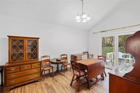 106 Burdine Dr, Easley, SC 29640 photo 9