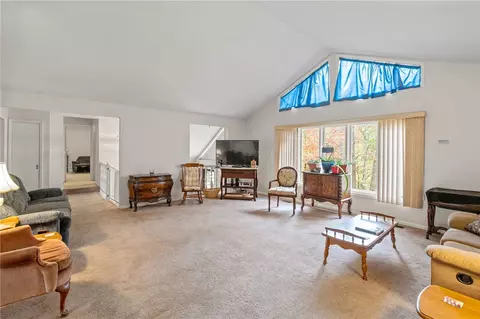 106 Burdine Dr, Easley, SC 29640 photo 8