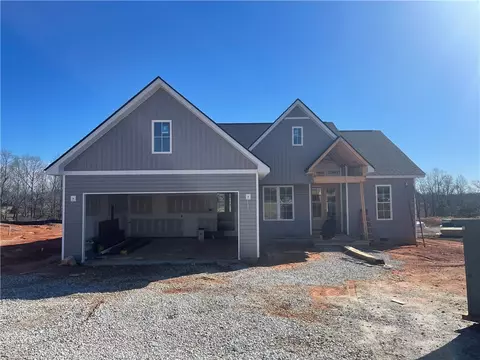 209 Nellie Rd, Walhalla, SC 29691 photo 2