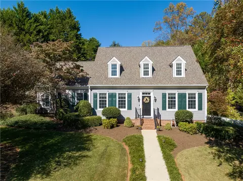 101 Apollo Dr, Seneca, SC 29672