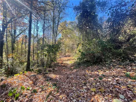 709 Campbell Town Rd, Walhalla, SC 29691 photo 4
