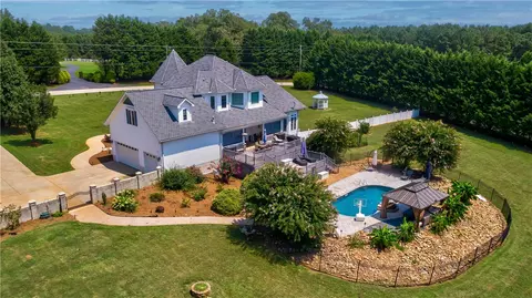 515 Albatross Rd, Easley, SC 29640 photo 4