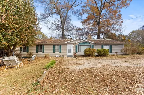 120 Gilbert Dr, Marietta, SC 29661