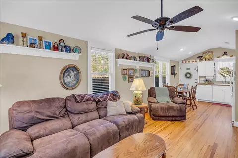 101 S Laurel St, Walhalla, SC 29691 photo 6