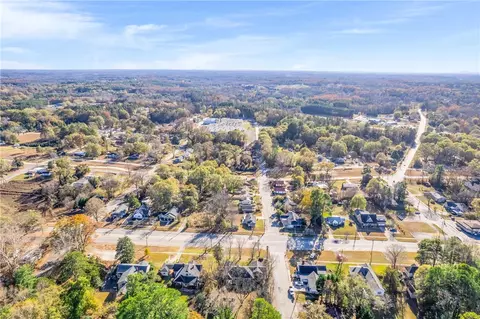 101 S Laurel St, Walhalla, SC 29691 photo 3