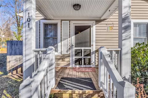 101 S Laurel St, Walhalla, SC 29691 photo 5