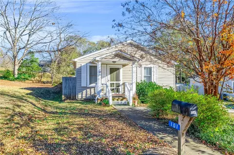 101 S Laurel St, Walhalla, SC 29691 photo 4