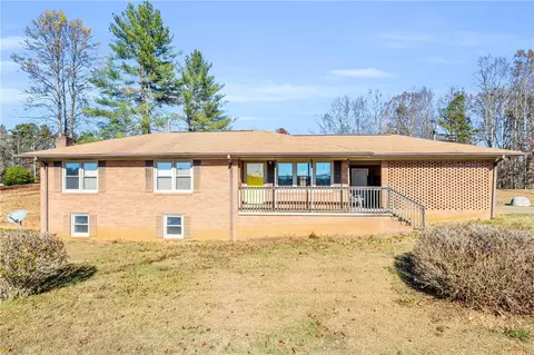 835 Oconee Creek Rd, Walhalla, SC 29691