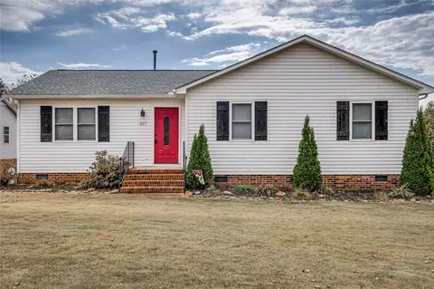 611 Green Ave, Greenville, SC 29601