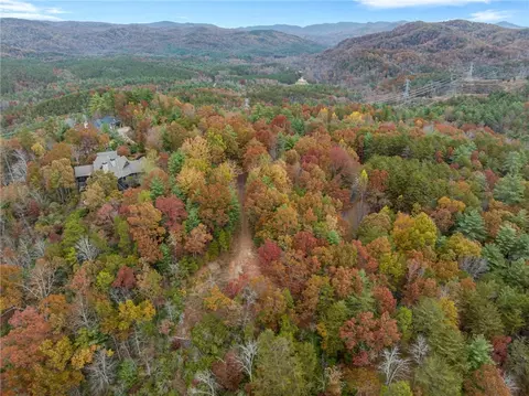 112 Applewood Ct, Sunset, SC 29685