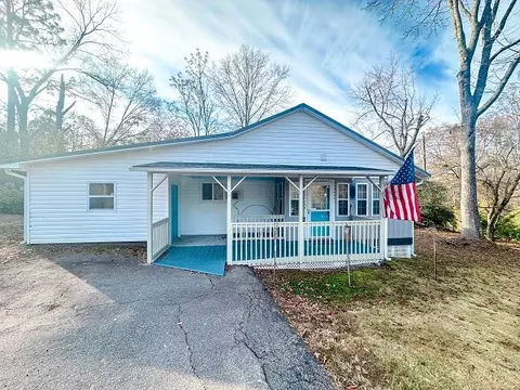 415 Hope Ave, Seneca, SC 29678