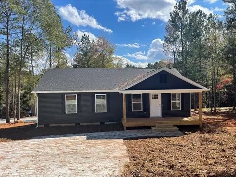 1025 Pickett Post Rd, Walhalla, SC 29691