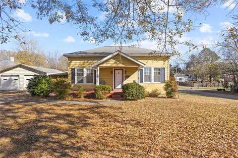 11 S Oak St, Williamston, SC 29697