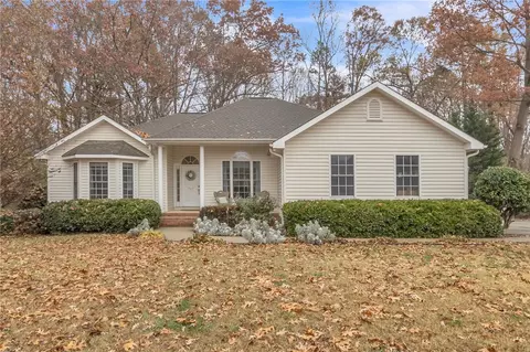 717 Sunny Shore Ln, Anderson, SC 29621