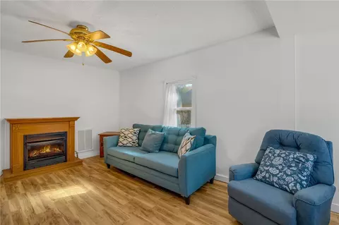 502 Grant St, Easley, SC 29640 photo 5