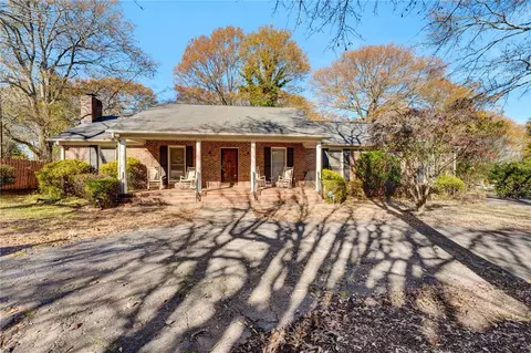 7 Terrain Dr, Greenville, SC 29605