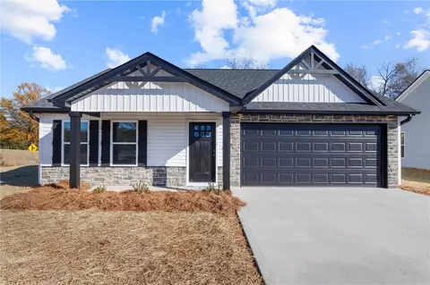 105 Sherwood Rd, Easley, SC 29640