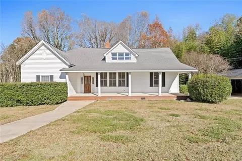 1500 N Main St, Abbeville, SC 29620