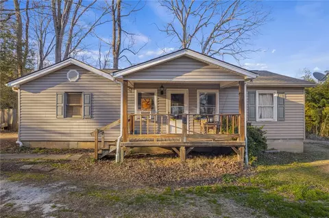 222 Cobb Bridge Rd, Westminster, SC 29693
