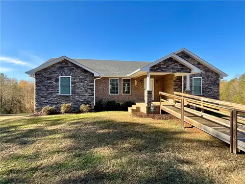 240 Whippoorwill Ln, Walhalla, SC 29691 photo 7
