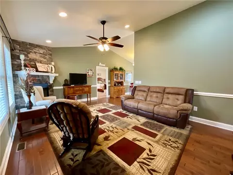 240 Whippoorwill Ln, Walhalla, SC 29691 photo 11