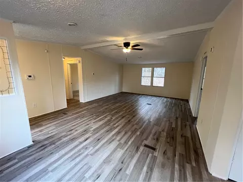 105 Chantilly Cir, Starr, SC 29684 photo 2