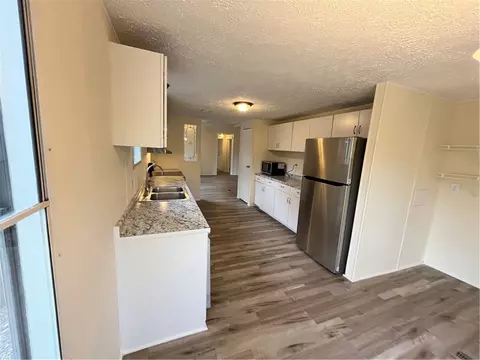 105 Chantilly Cir, Starr, SC 29684 photo 7