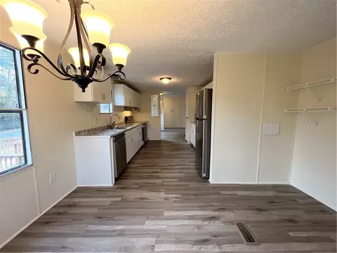 105 Chantilly Cir, Starr, SC 29684 photo 5