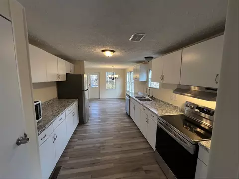 105 Chantilly Cir, Starr, SC 29684 photo 6