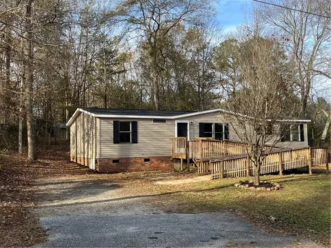 105 Chantilly Cir, Starr, SC 29684 photo 40