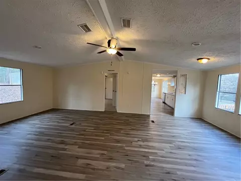 105 Chantilly Cir, Starr, SC 29684 photo 3