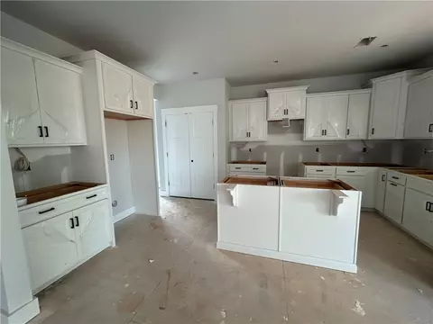 117 Benjamin Dr, Easley, SC 29642 photo 2