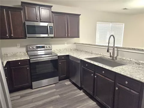 855 Markham Cir, Moore, SC 29369 photo 2