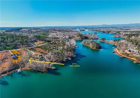 236 Coveside Ln, Six Mile, SC 29682
