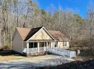 814 New Hope Rd, Pickens, SC 29671